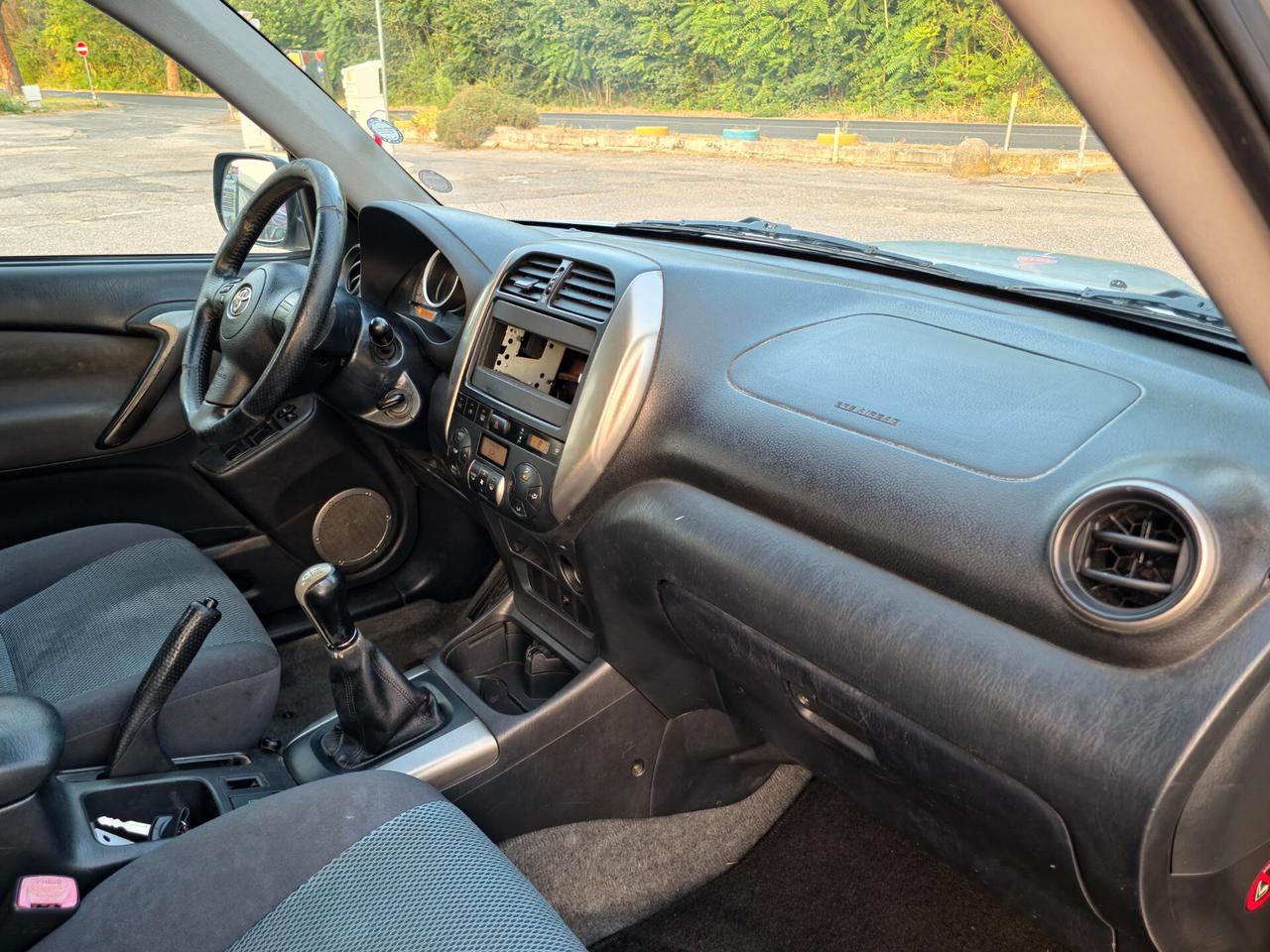 Toyota RAV 4 RAV4 2.0 Tdi D-4D cat 5 porte CV-116 E3 Manuale 4x4 2005
