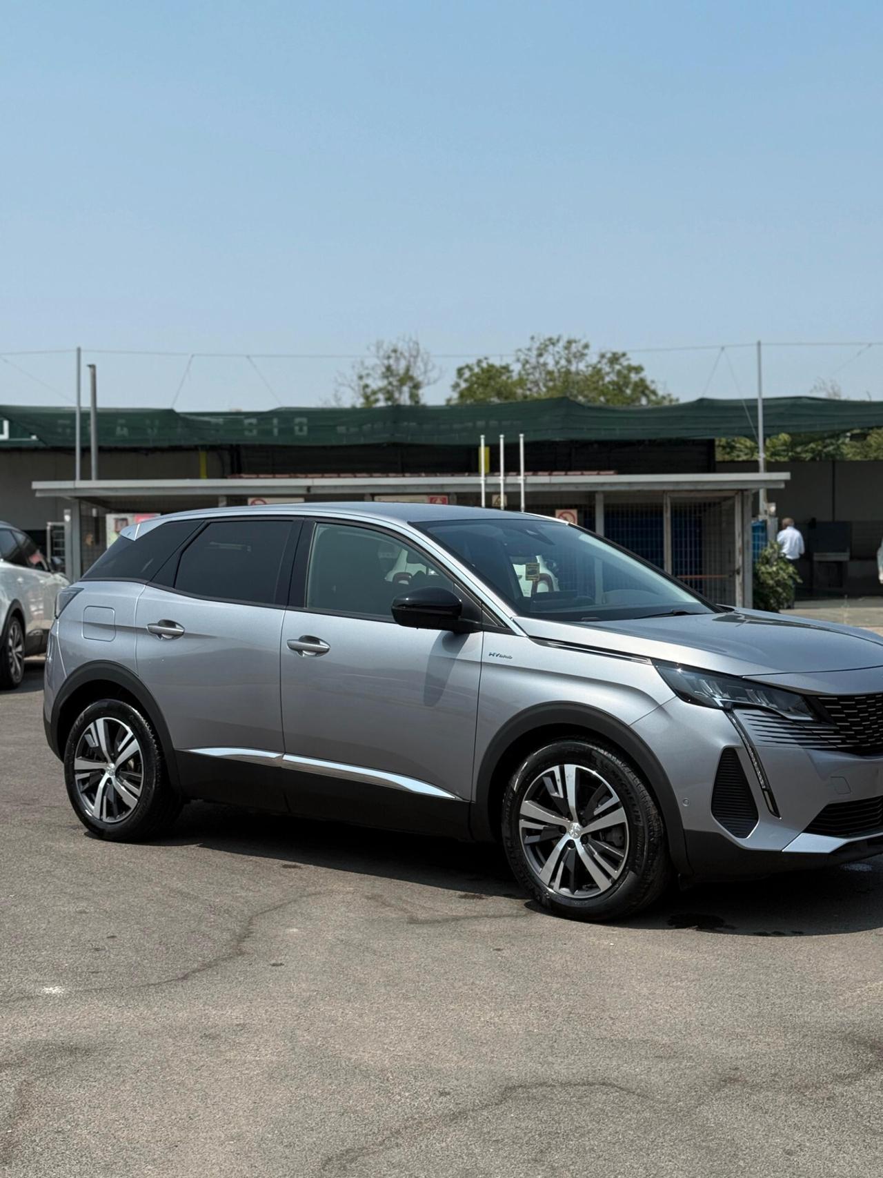 Peugeot 3008 Hybrid 225 e-EAT8 GT 2022 full optional
