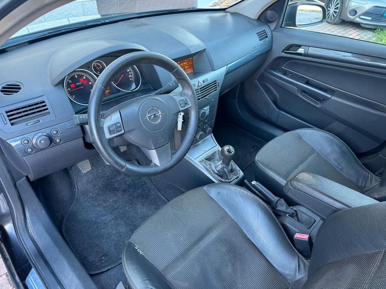 Opel Astra 1.9 CDTI 120CV Cosmo