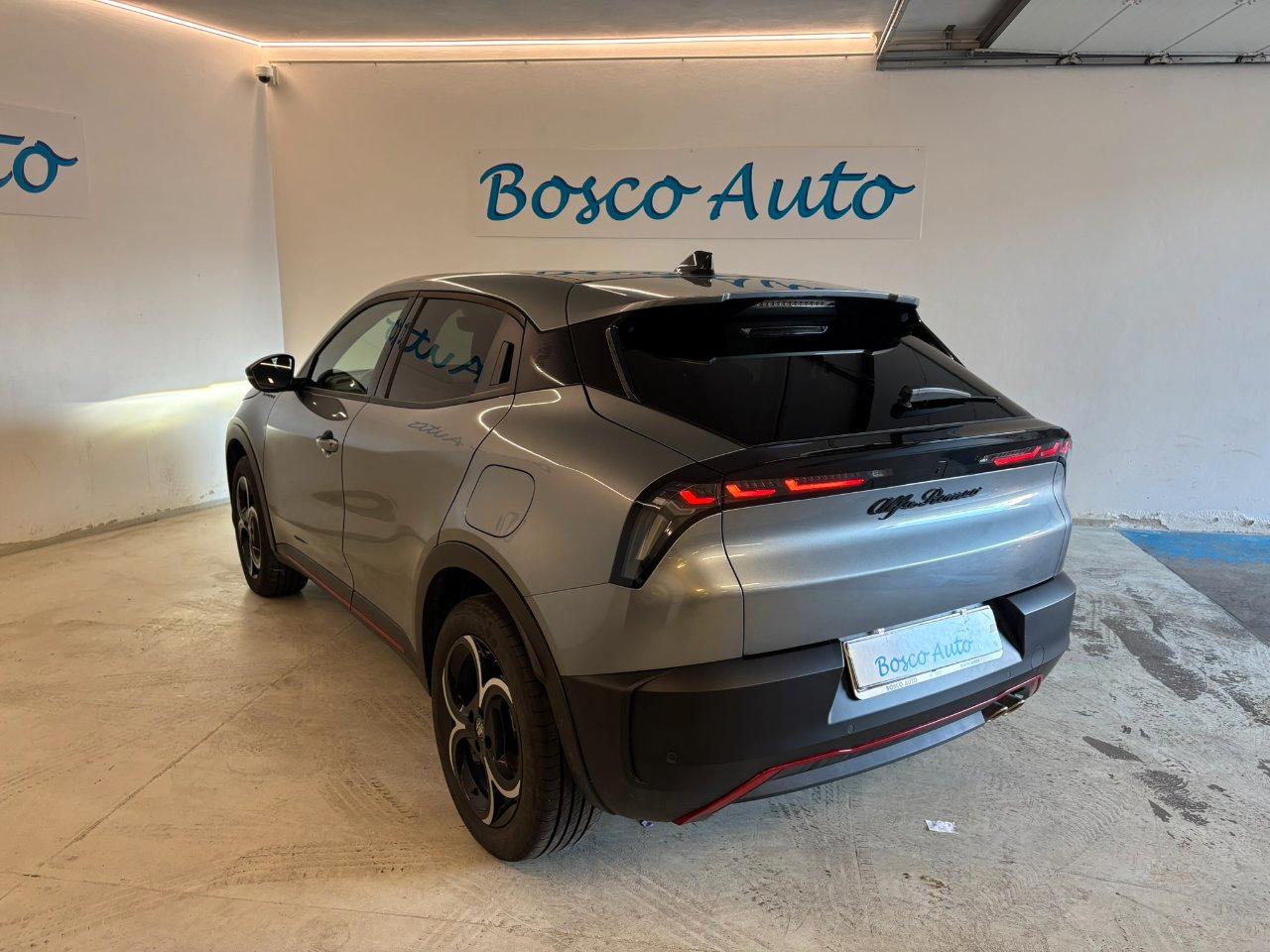 Alfa Romeo Junior 1.2 ibrida Speciale 145cv edct6