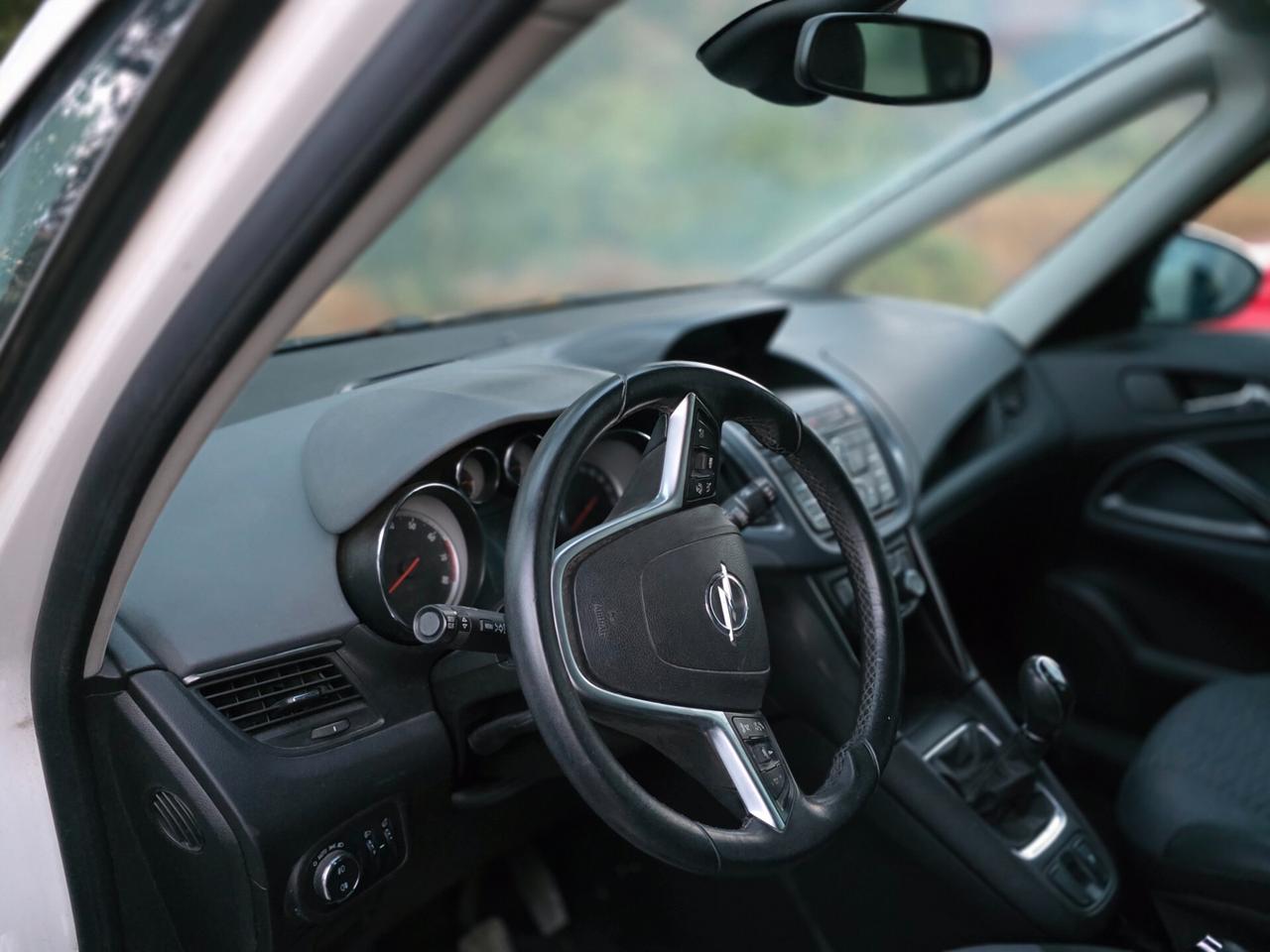 Opel Zafira tourer metano 7 posti