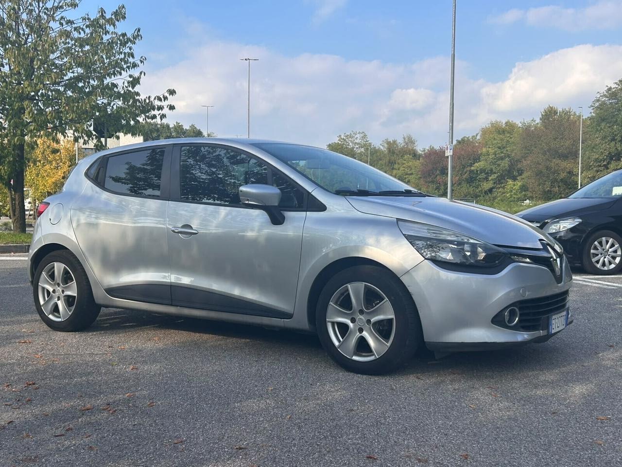 Renault Clio 1.2 75 CV Costume National – Navi Cruise 99.000 km