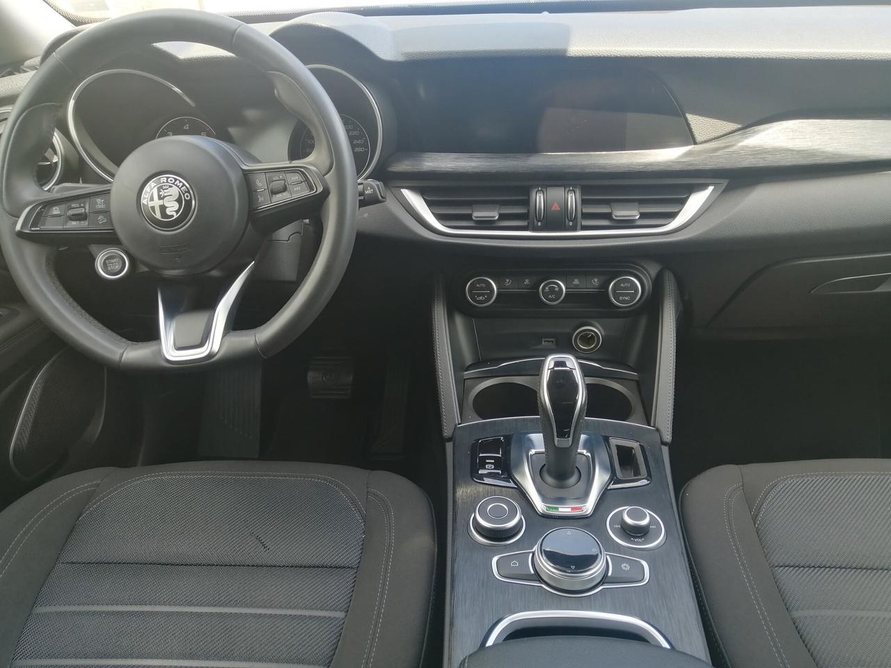 Alfa Romeo Stelvio 2.2 MJl 160 CV AT8 RWD