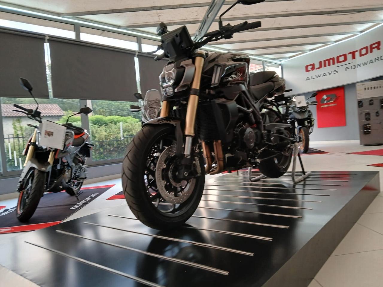 QJ MOTOR SRK 900-NUOVA-PRONTA CONSEGNA