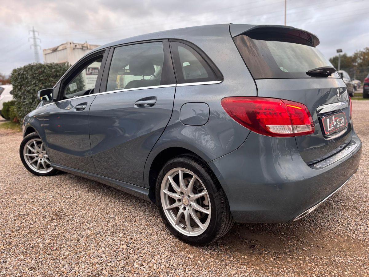 MERCEDES - Classe B - B 200 Automatic 4Matic Premium