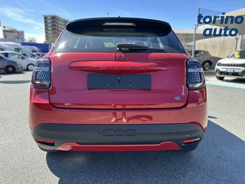 FIAT 600 N1 AUTOCARRO 5 POSTI HYBRID 1.2 110cv MHEV