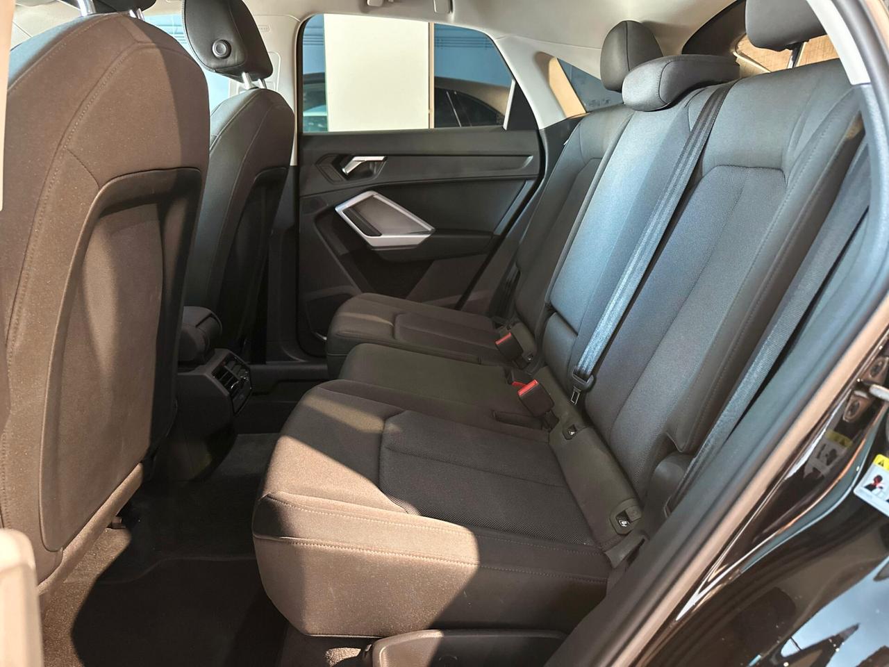 Audi Q3 35 TDI S tronic Business