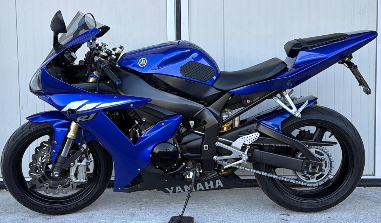 Yamaha YZF R1