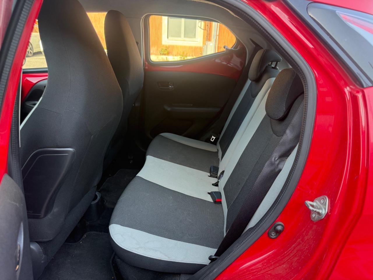 Toyota Aygo 1.0 VVT-i 69 CV 5 porte x-business