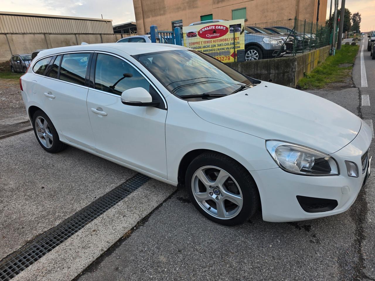Volvo V60 D2 1.6 Powershift Summum