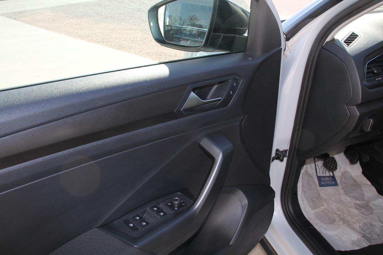 Volkswagen T-Roc 1.6 TDI SCR Business BMT (KW 85 - CV 115 Neopatentati)