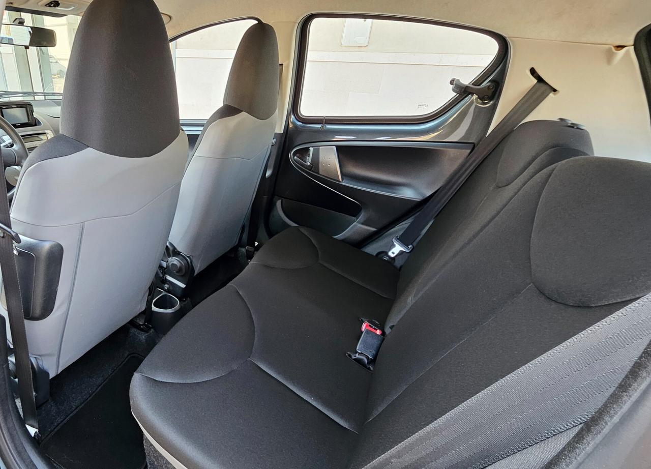 Toyota Aygo 1.0 12V VVT-i 5 porte Lounge Connect
