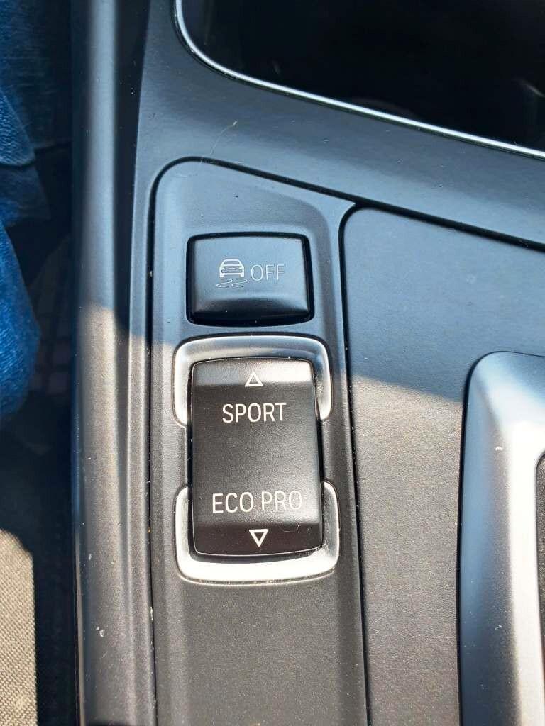 Bmw 118 118d 5p. Advantage