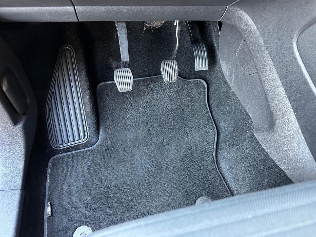 Ford C-Max 1.6 120CV GPL Titanium