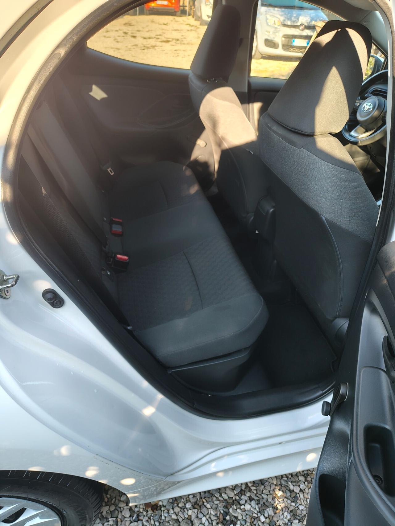 Toyota Yaris 1.5 Hybrid 5 porte Business
