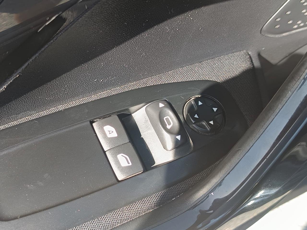 Peugeot 208 2019 - 1.2 benzina Lb automobili