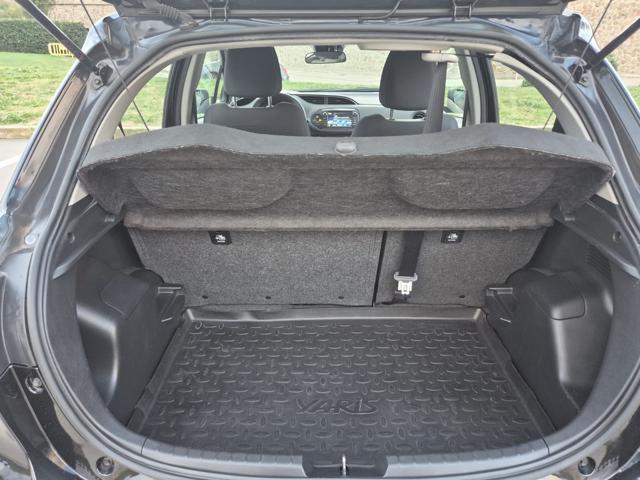 TOYOTA Yaris 1.5 Hybrid 5 porte Business