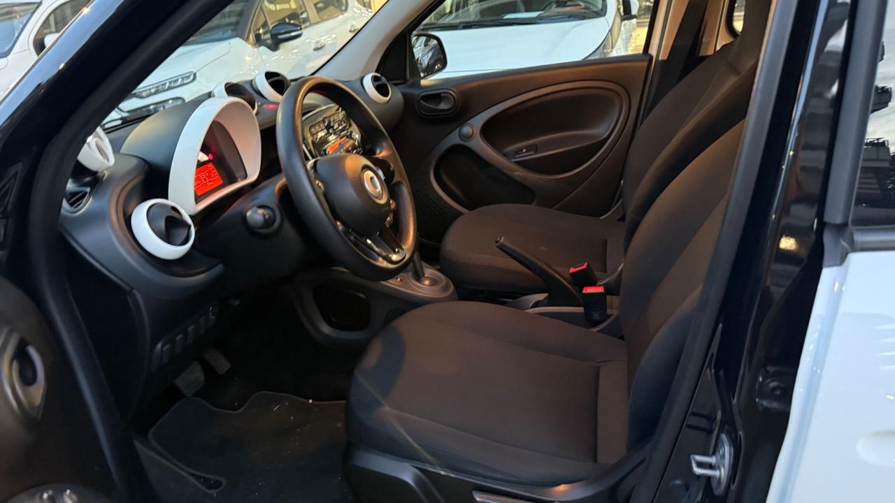 Smart ForFour EQ Passion LED PDC CERCHI 15 SOLO 30000 KM