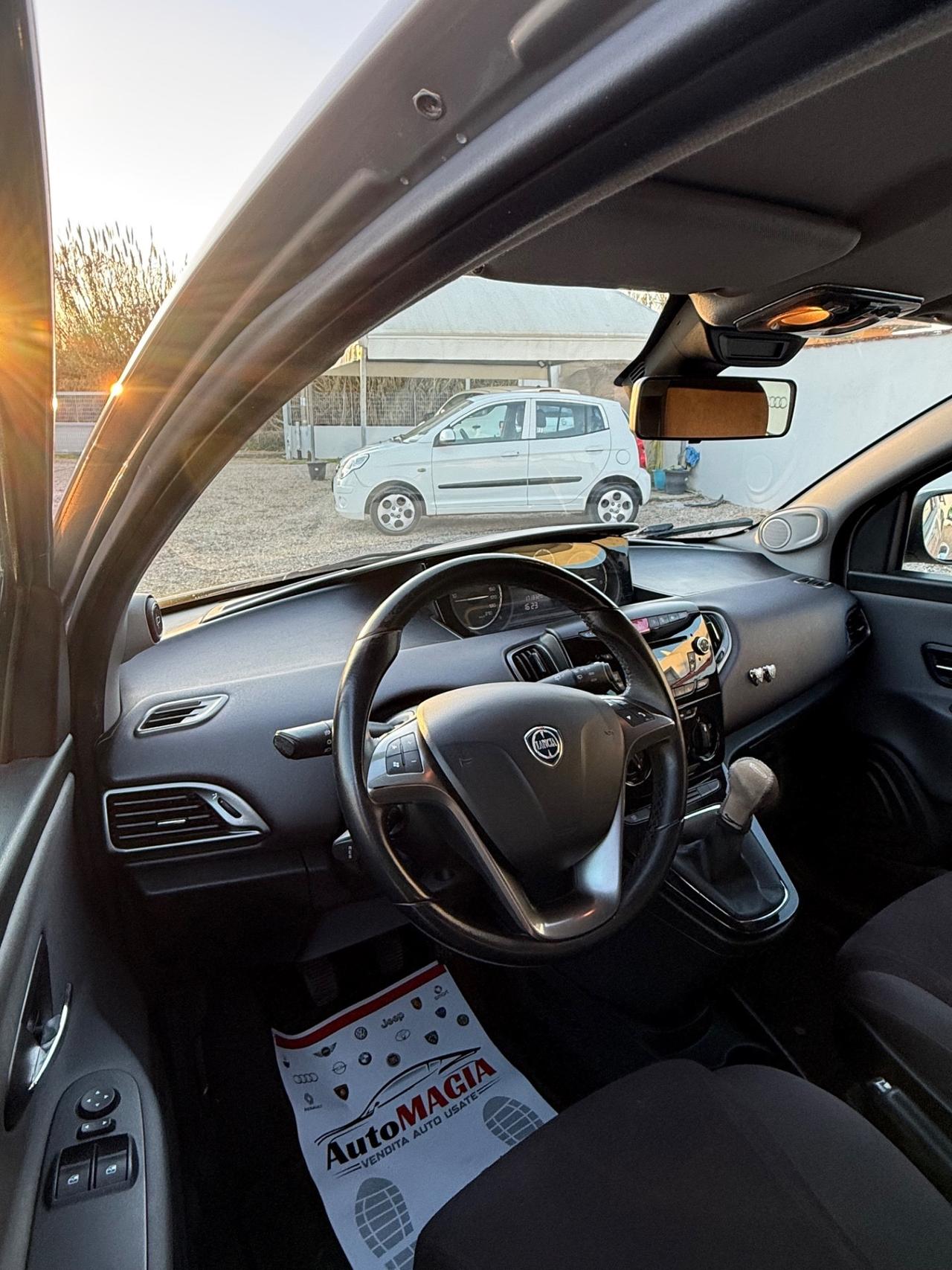 Lancia Ypsilon 1.3 MJT 16V 95 CV 5 porte S&S Platinum