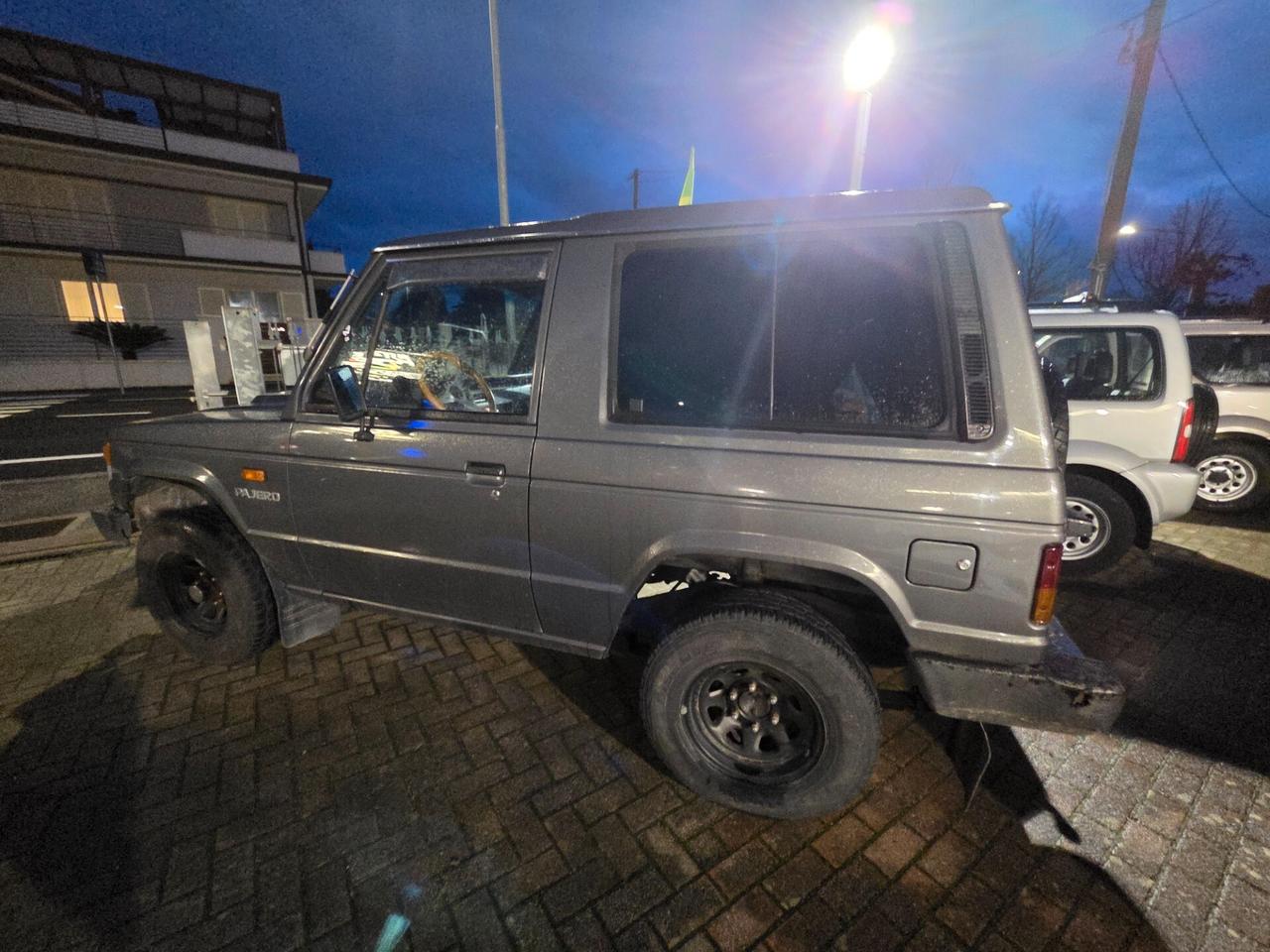 Mitsubishi Pajero 2.5 TD Metal-top DL