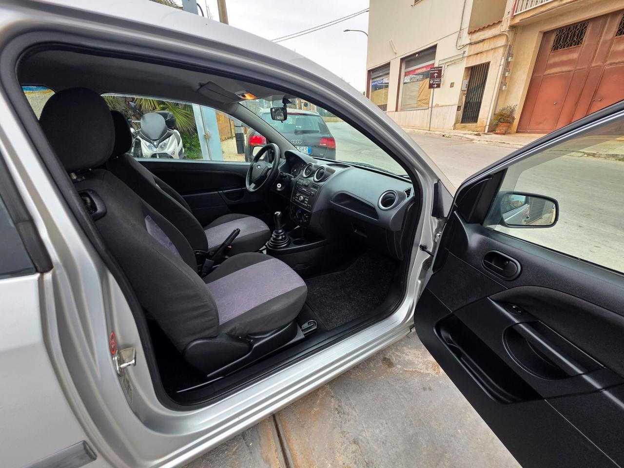 Ford Fiesta 1.4 TDCi 3p. Ghia