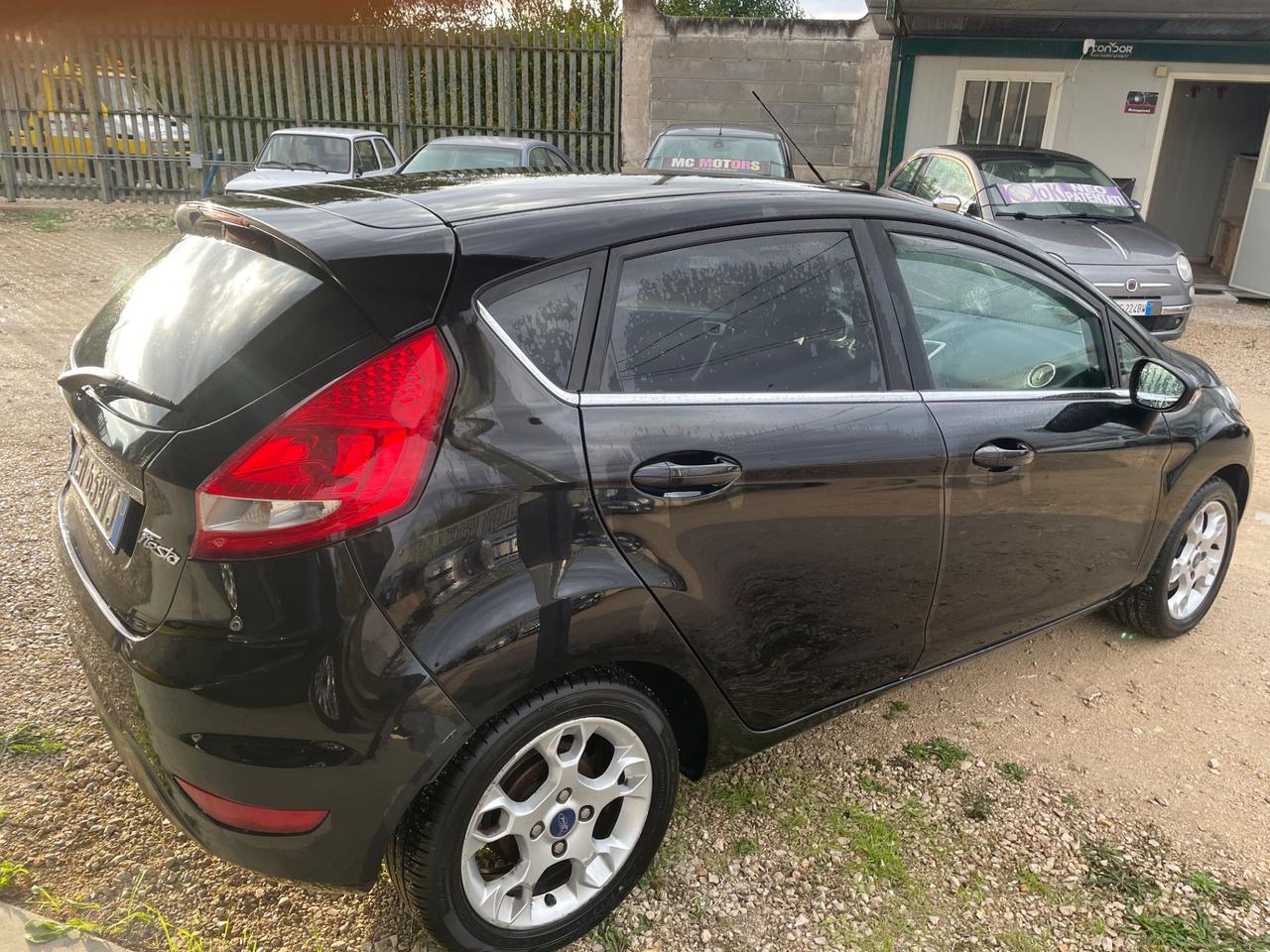 Ford Fiesta 1.4 TDCi 70CV 5 porte Titanium