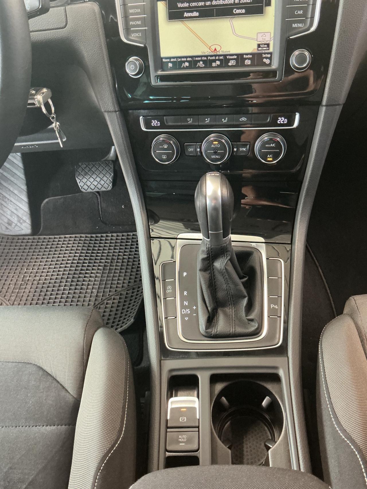 Volkswagen Golf 1.6 Diesel Automatica Neopatentati