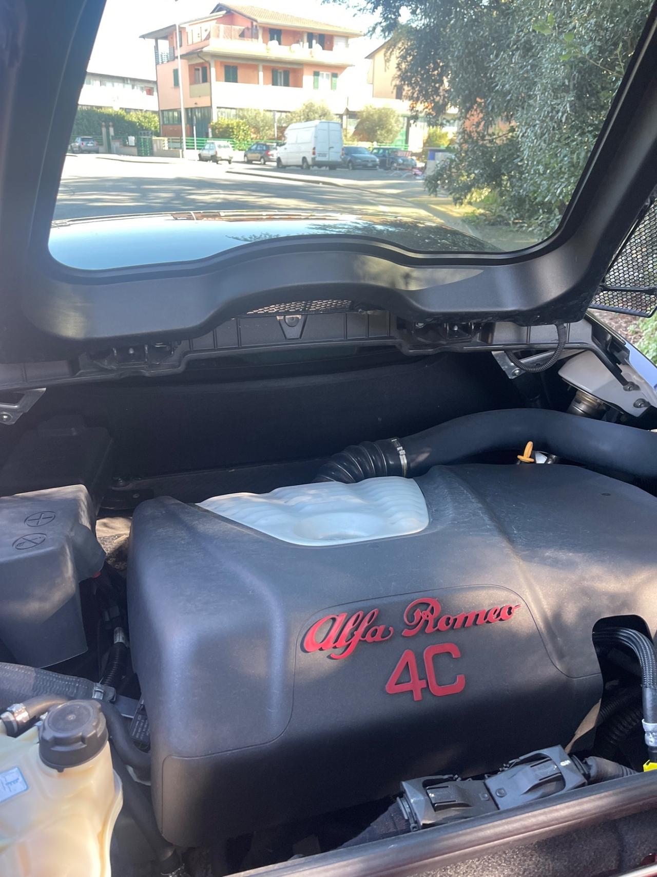 Alfa Romeo 4C 1750 TBi