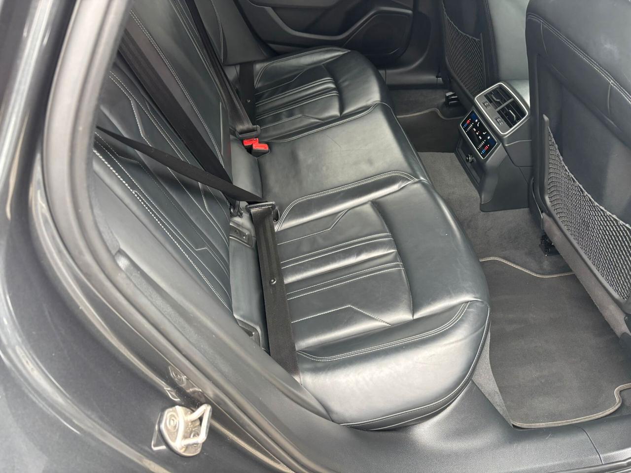 Audi A6 Avant 40 2.0 TDI quattro ultra S tronic Business Sport