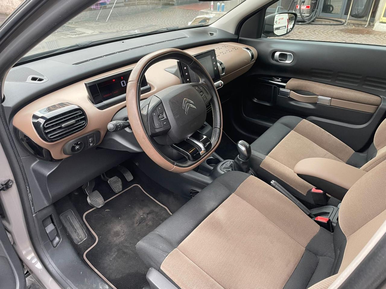 Citroen C4 Cactus BlueHDi 100 Shine