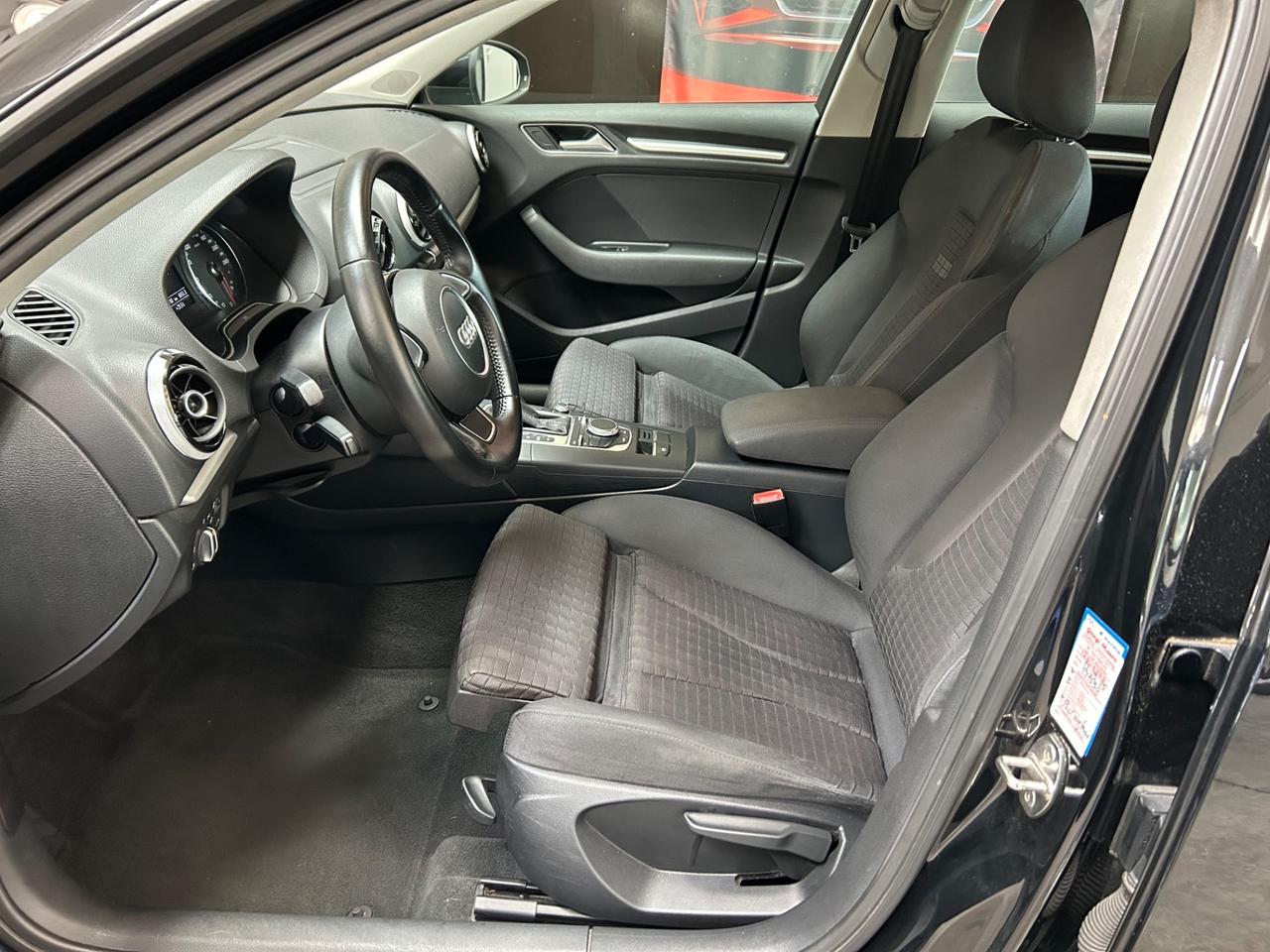Audi A3 2.0 TDI 150cv S TRONIC automatica