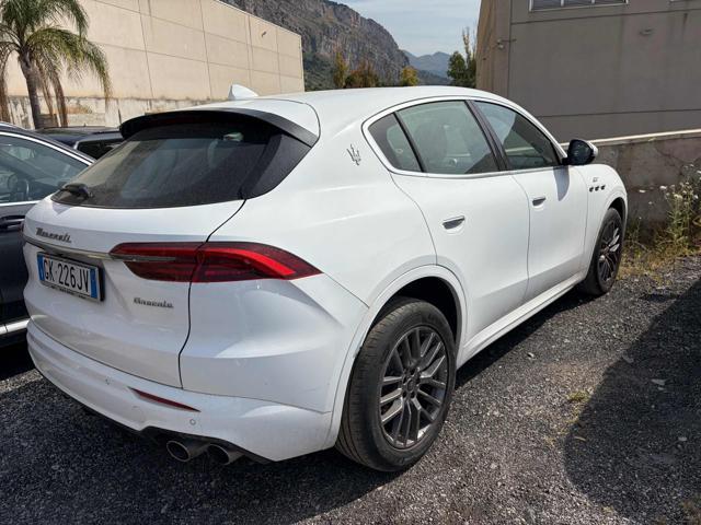 MASERATI Grecale MHEV 300 CV AWD GT