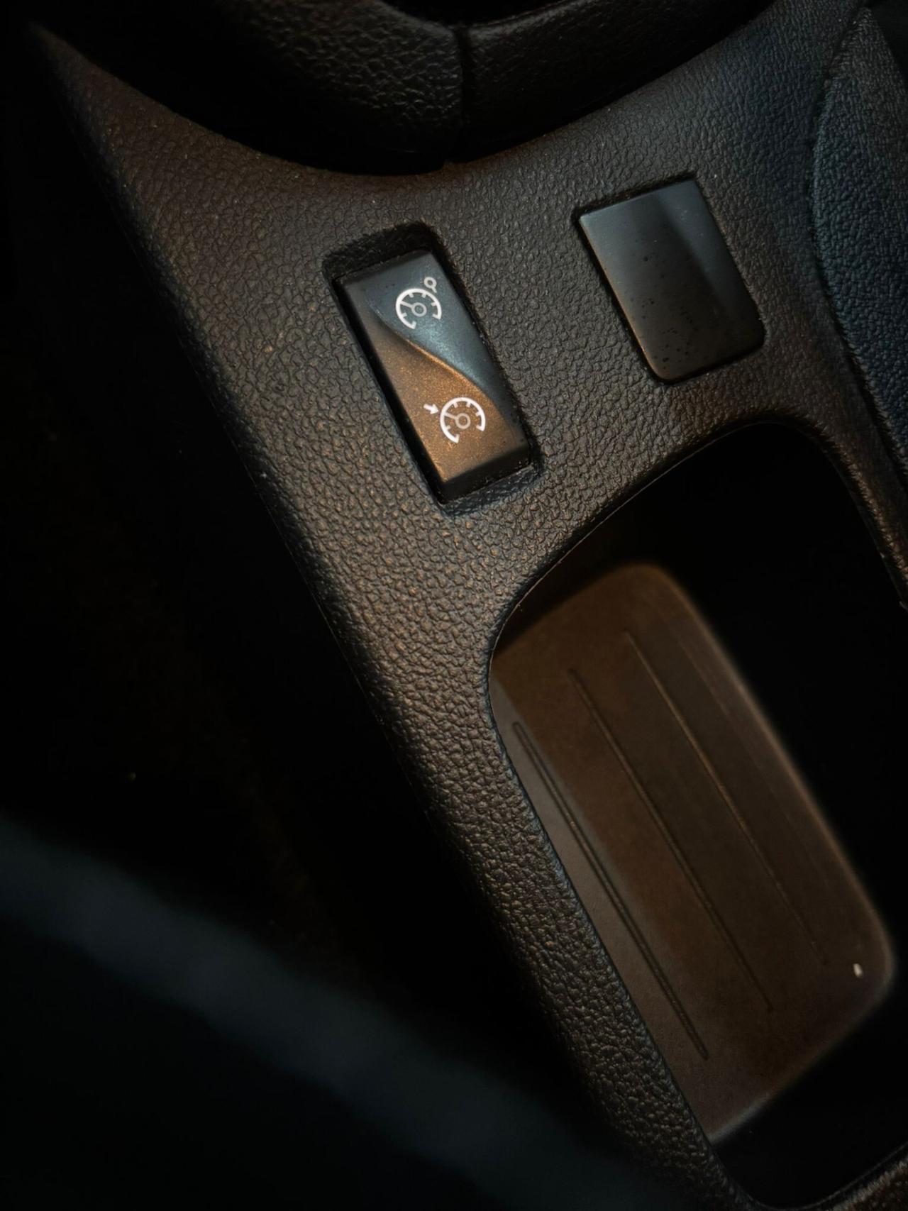 Renault Clio 0.9 TCe 12V 90CV Start&Stop 5 porte Energy Duel2