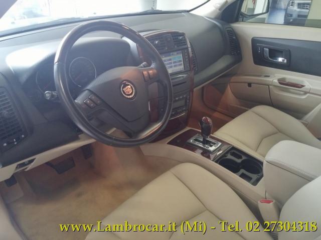 CADILLAC SRX 4.6 V8 aut. AWD Sport Luxury