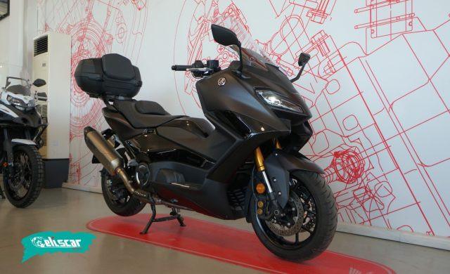 YAMAHA T-Max 560 TECH MAX Scarico Akrapovic