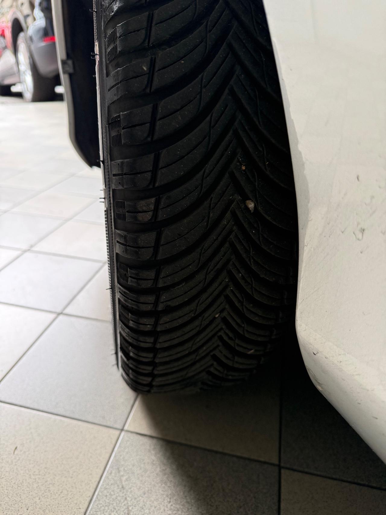 Toyota Yaris 1.5 Hybrid 5 porte Cool