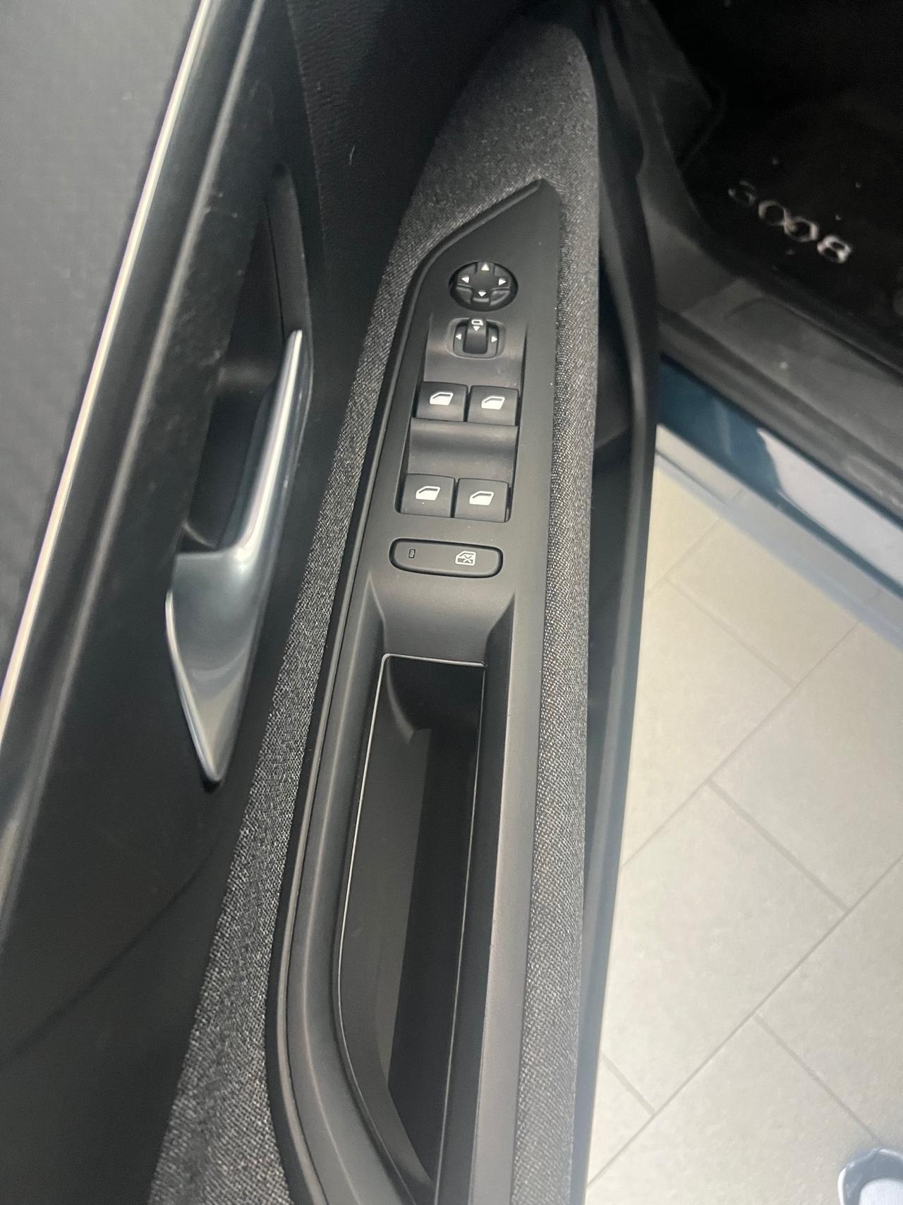 PEUGEOT 3008 BLUEHDI 130 S&S ALLURE PACK