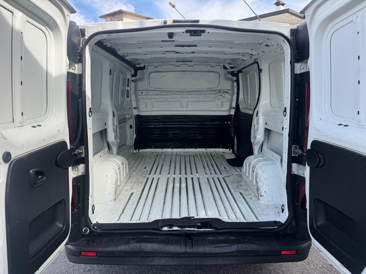 Renault Trafic T27 1.6dCi 125CV NETTO!!!