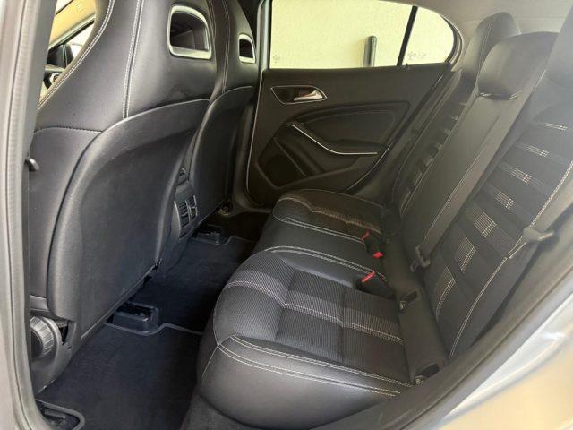 MERCEDES-BENZ GLA 200 d Automatic 4Matic Sport