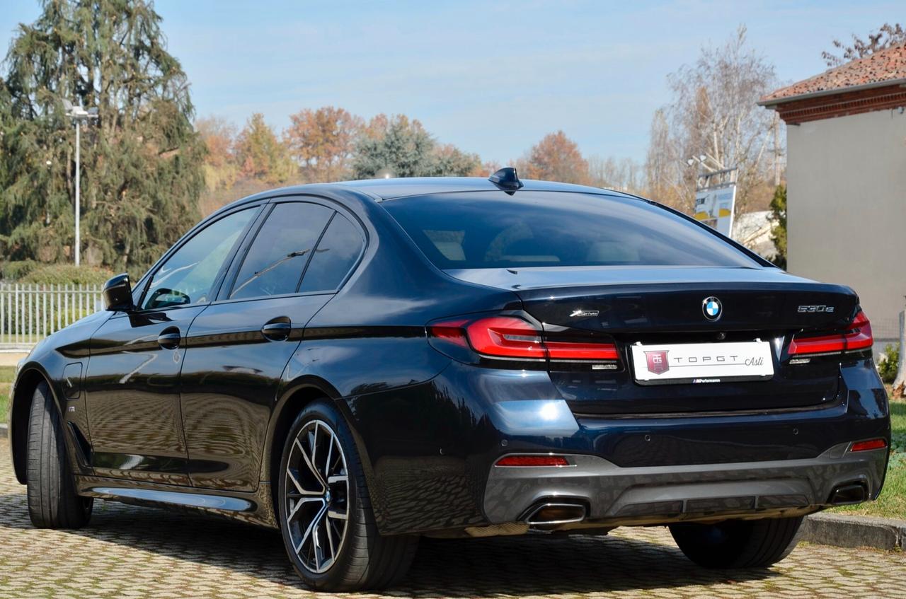 BMW 530e PHEV PLUG IN XDRIVE MSPORT 292cv AUTO, GARANZIA UFF BMW, SERVICE UFF BMW, UFF ITALIANA, CARBON SCHWARZ, EURO 6D, TETTO, PELLE, RETROCAMERA 360°, PERMUTE
