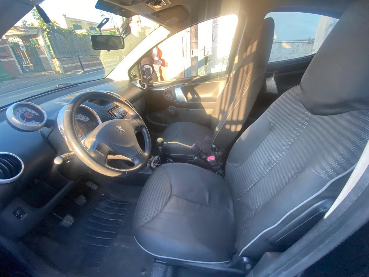Peugeot 107 1.0 68CV 5p. Urban Move