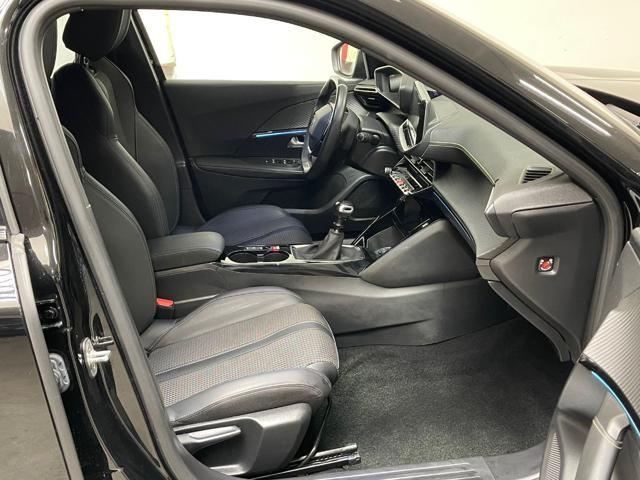 PEUGEOT 2008 PureTech 130 S&S GT
