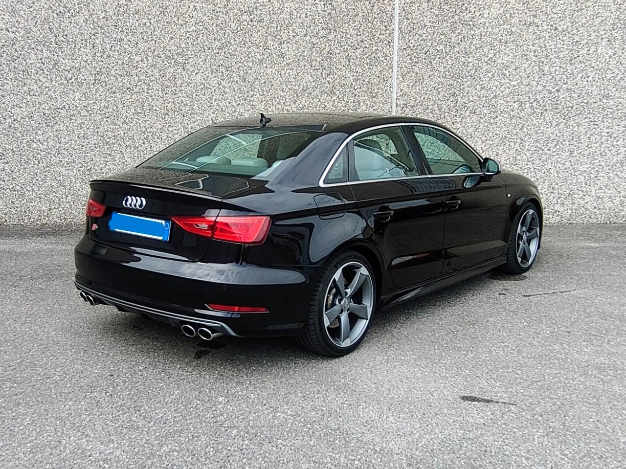 Audi A3 S3 300CV SEDAN