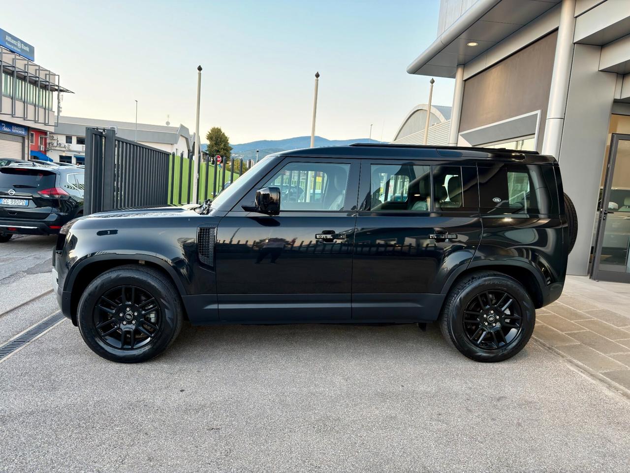 Land Rover Defender 110 3.0D I6 250 CV AWD Auto SE