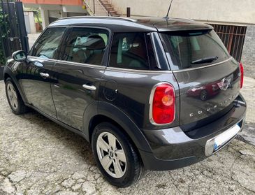 Mini Cooper D Countryman Mini 1.6 Cooper D ( ok neopatentati)