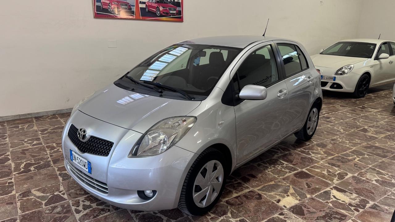 Toyota Yaris 1.3 5 porte M-MT -98.000 km