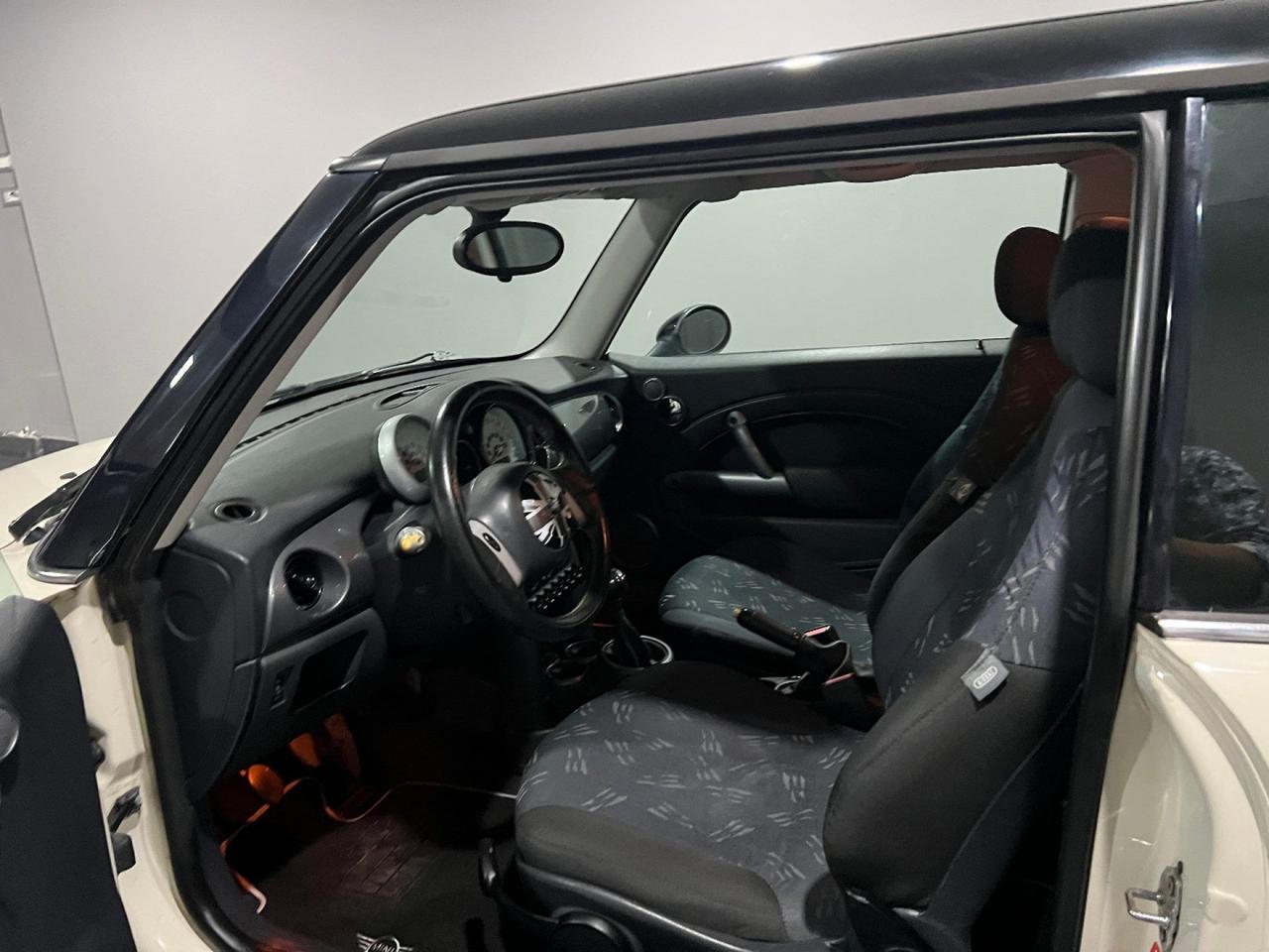 MINI Mini 1.4 tdi One D 88 CV ALLESTIMENTO COOPER S