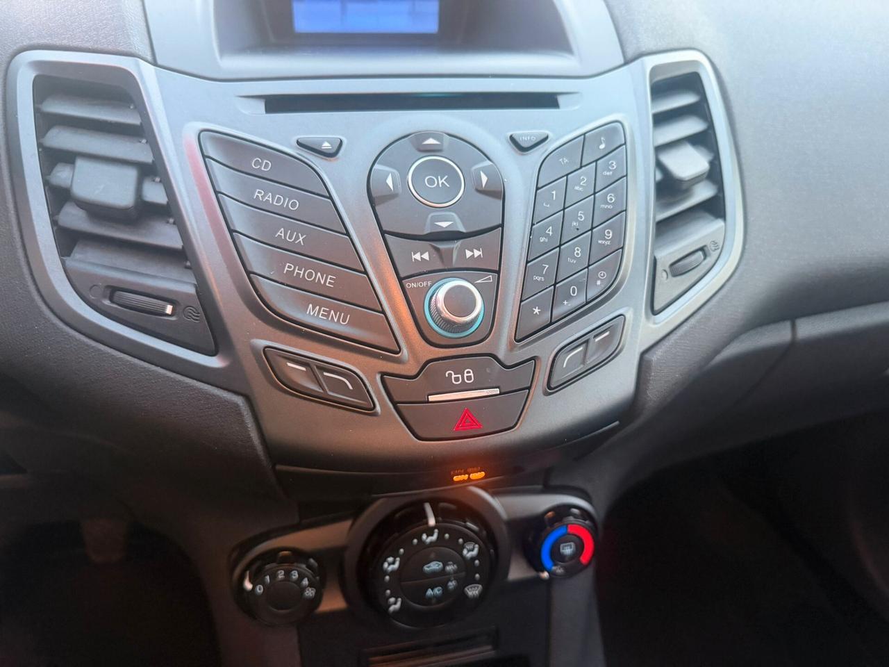 Ford Fiesta 1.5 TDCi 75CV 5 porte Black & White Edition, CON SOLI KM77.000