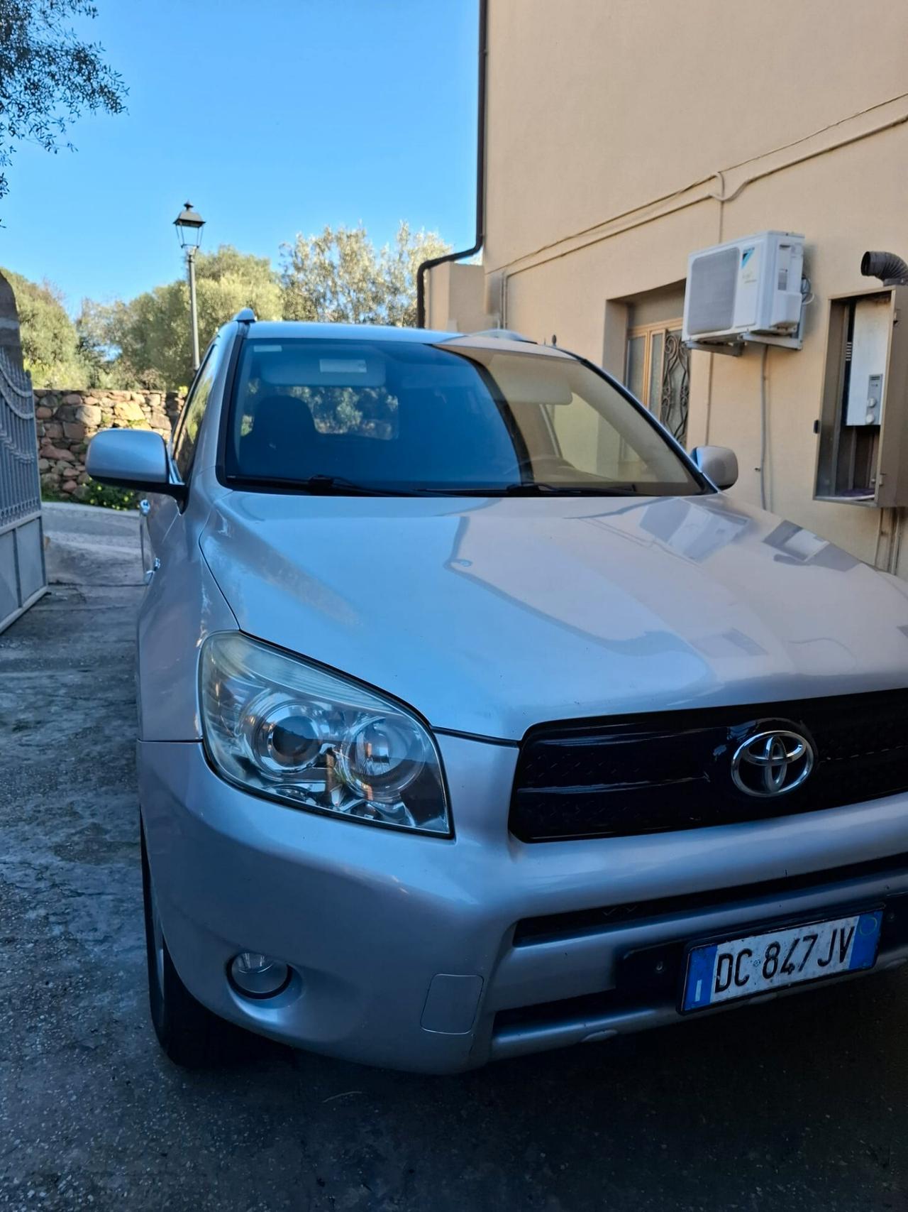Toyota RAV 4 - 136 cv
