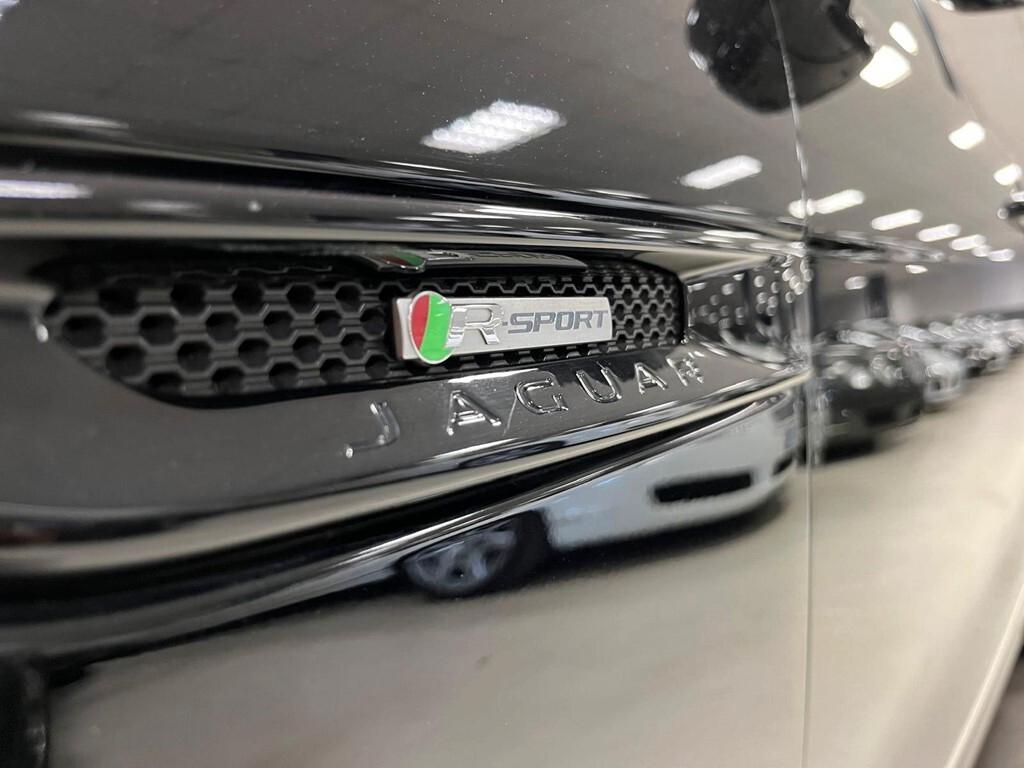 Jaguar F-Pace 2.0 D 180 CV AWD R-Sport
